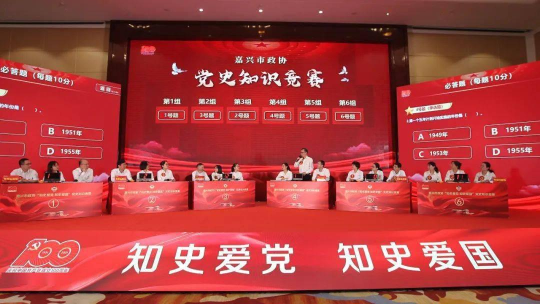 小宝贝打网球